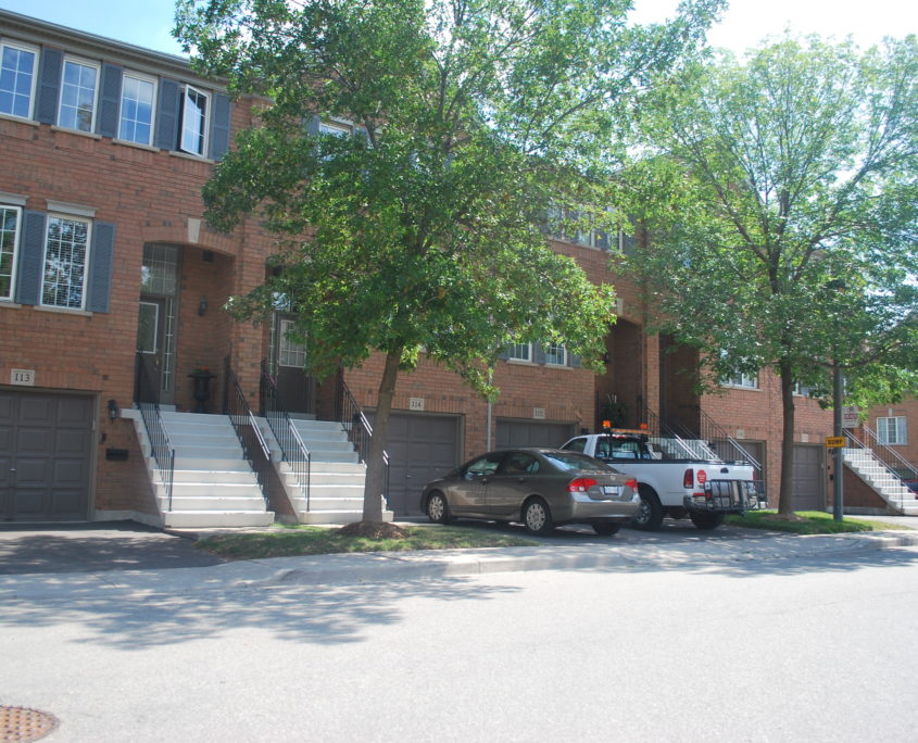 Town Houses in Central Erin Mills