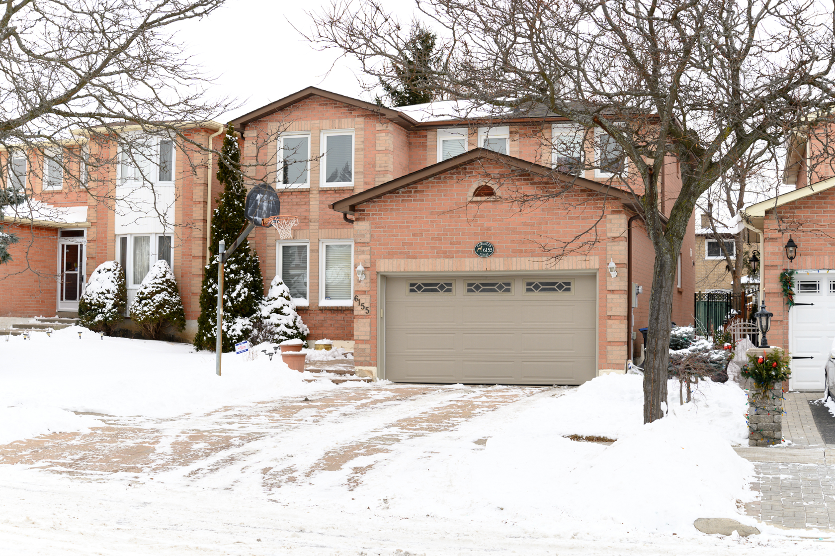 6155 Camgreen Circle • The Village Guru