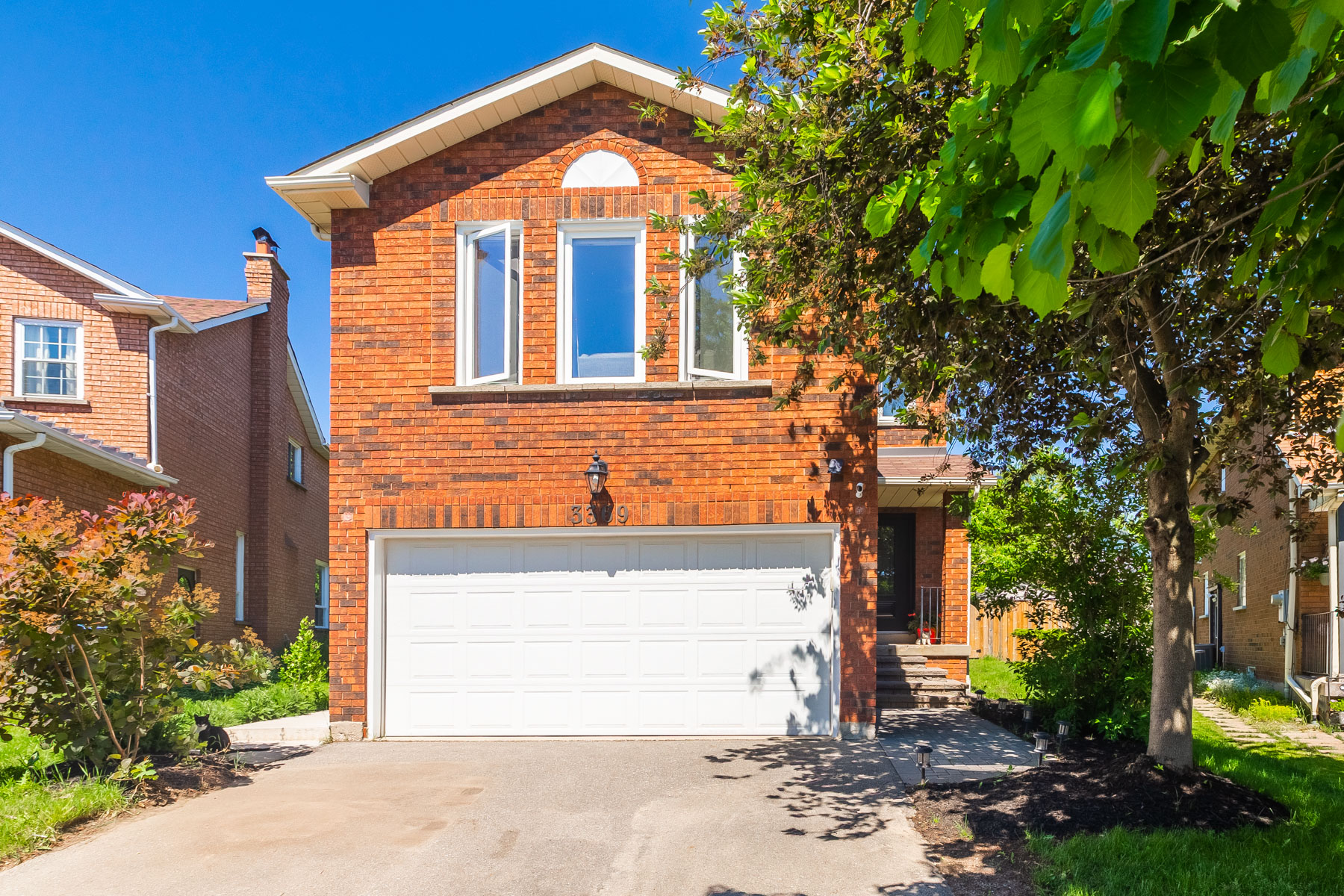 3369 Aubrey Rd, Erin Mills, Mississauga • The Village Guru